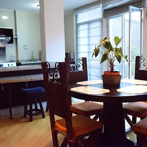 https://apartamento-plaza-san-marcos.hotelsquito.com